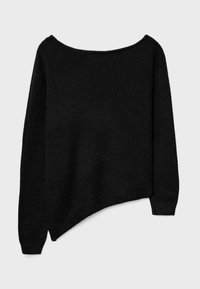 Črni ohlapni pulover z izrezom, ki pada z ramen, in asimetričnim robom. Pleten tekstura in dolgi rokavi z oprijetimi manšetami.