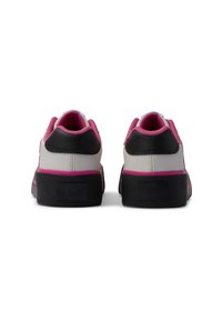 DC Shoes CHELSEA - Trainers - wai white black pink