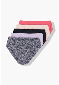 Cinq ensembles de sous-vêtements pour femmes de différentes couleurs : rose, beige, marine, lilas, et un motif noir à fleurs. Matière en coton avec ceintures élastiques.
