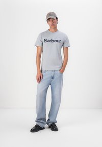 Barbour LOGO TEE - T-shirt estampada - mineral blue
