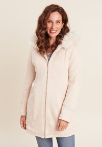 Lichtroze, ritssluiting jas met een bontgevoerd capuchon, lange mouwen, zijzakken en een gladde textuur.