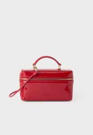 Furla, CAMELIA MICRO VANITY CASE CROSSBODY - Дамска чанта - rosso