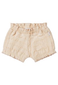 Lichtbeige shorts gemaakt van een gestructureerde stof met een gerimpelde tailleband en zoom. Bevat subtiele stiksels en geen zichtbare zakken.