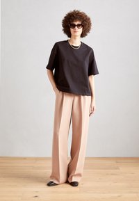 Lindex LOLA - Navadna majica - black