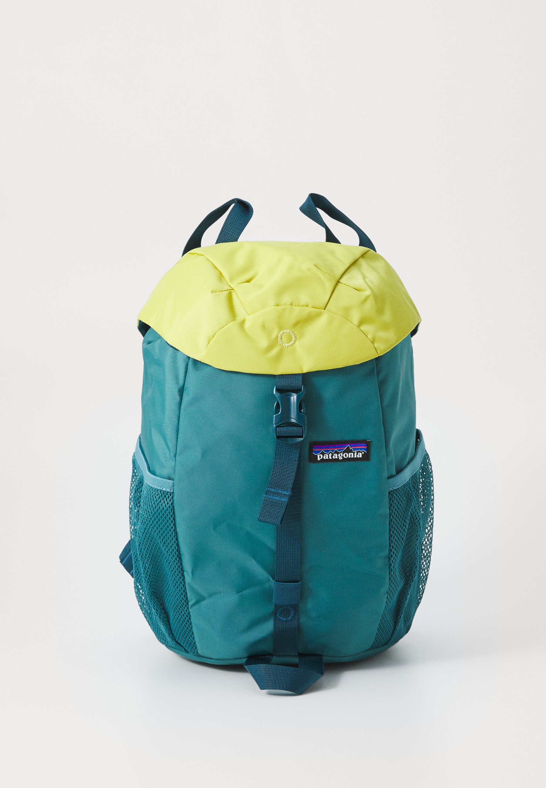 patagonia boys backpack Kids Refugito Day Pack 18L: Reliable and Versatile Two oversized Patagonia REFUGITO DAY PACK UNISEX