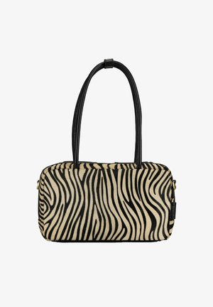 Sac à main rectangulaire avec des rayures zèbre noires et beiges, doté de deux longues anses noires et d'une fermeture éclair sur le dessus.