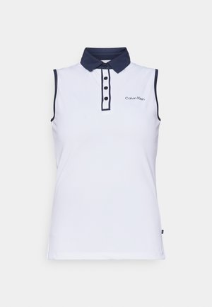 Αμάνικο πόλο μπλουζάκι σε λευκό χρώμα με ναυτικό γιακά και λεπτομέρειες. Περιλαμβάνει πλαίσιο με τρία κουμπιά και κεντητό λογότυπο στο αριστερό στήθος.