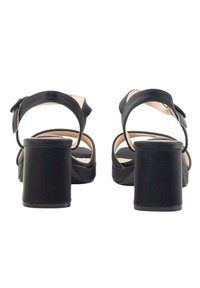 KESLEM Sandalias con plataforma - black