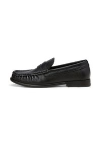 Zwarte leren loafers met een gestructureerde afwerking, een ronde neus en decoratieve stiksels aan de voorkant. Lage rubberen hak voor comfort.