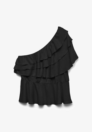 Črna majica s povešeno ramo, ki vsebuje plastične volane, gladko tkanino in prilegajoč pas. Oblikovanje poudarja teksturo in gibanje.