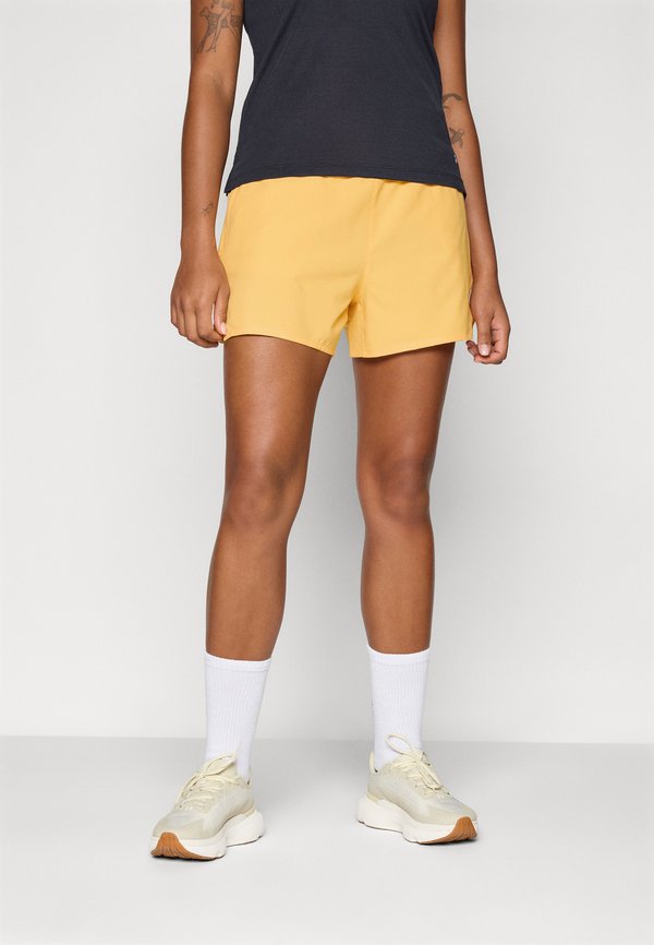 SHKOUT CORE SHORTS - Sports shorts - warm apricot