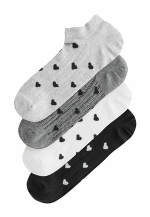 Patru perechi de șosete scurte în gri deschis, gri închis, alb și negru, fiecare având un model cu forme mici de inimă.