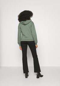 Even&Odd Camisola com fecho - green