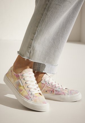 SNEAKER - Trainers - batik