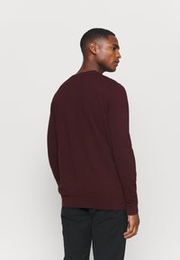 Selected Homme SLHBERG CREW NECK - Camisola - winetasting melange