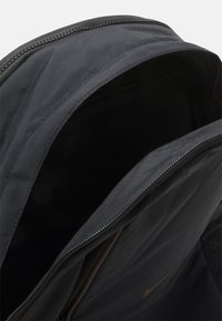 Nike Sportswear ESSENTIALS - Rucksack - black/ironstone