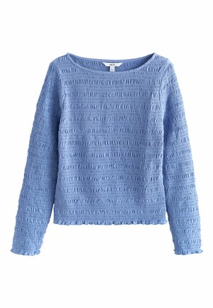 Bluza texturată bleu cu mâneci lungi, fabrică strânsă în pliuri, guler rotund și tiv plus manșete ușor drapate, pe fundal alb.