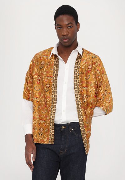 Origin Of Hearts SAHARA KIMONO UNISEX - Button-down blouse - amber gold