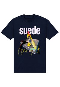 Mörkblå bomullströja med grafiskt tryck av två stiliserade figurer, texten "suede" och "Coming Up" i livfulla färger.