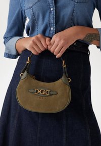 Guess Borsa a mano - grün