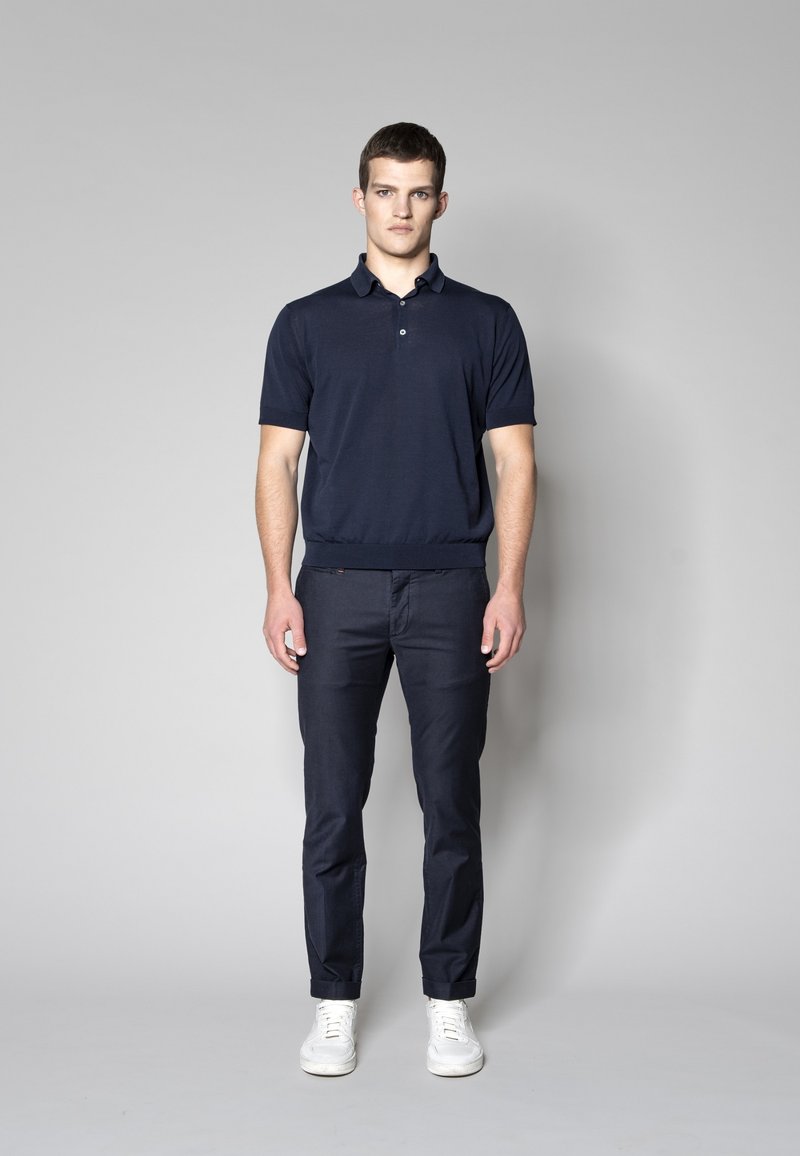 Re_HasH MUCHA - Trousers - dark blue - Zalando