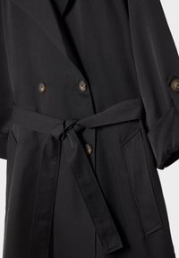 Stradivarius Trenchcoat - black
