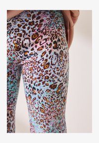 Ausgewählt, animal multi