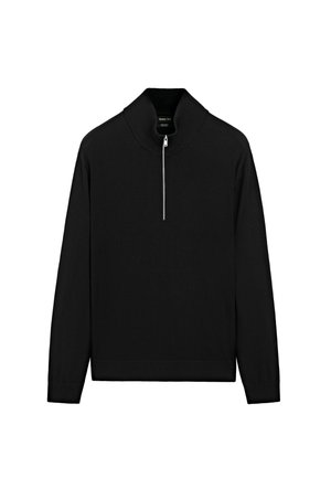 Maglione nero a maglia con colletto alto e mezzo zip. Presenta maniche lunghe e polsini a costine, realizzato in un tessuto morbido.