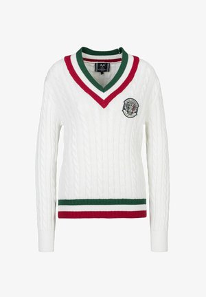 Weißer Strickpullover mit V-Ausschnitt, ausgestattet mit strukturierten Zopfmustern, rot-grüner gestreifter Einfassung und einem Wappen-Logo auf der Brust.