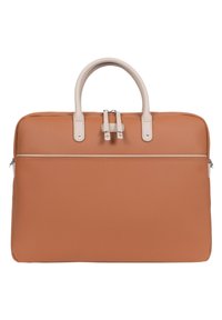 Tan laptop tas met gestructureerde stof, beige handgrepen, ritssluiting en voorvak; rechthoekige vorm met minimalistisch ontwerp en hardware accenten.