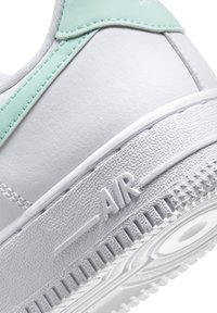 Nike Sportswear AIR FORCE 1 07 - Sneaker low - white