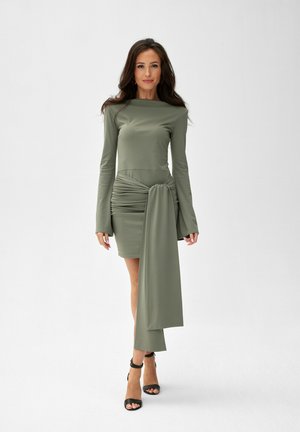 NEVIRA - Pouzdrové šaty - khaki