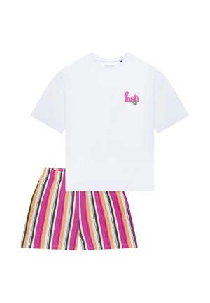 Wit katoenen T-shirt met "fresh" grafisch ontwerp in roze en groen, gecombineerd met meerkleurige gestreepte korte broek in roze, oranje, groen en wit.