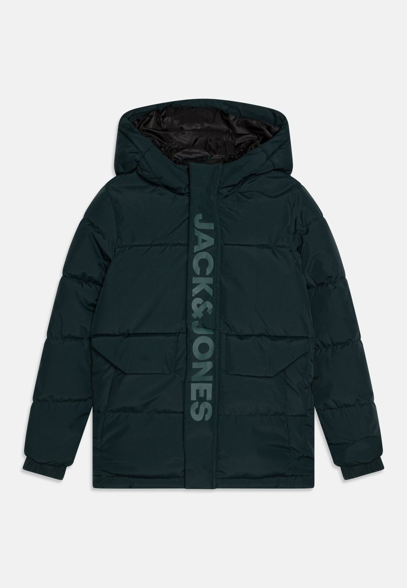 Giacca a vento imbottita di colore verde scuro con cappuccio foderato, caratterizzata da una stampa centrale del logo, tasche frontali e polsini elastici per una maggiore calore.