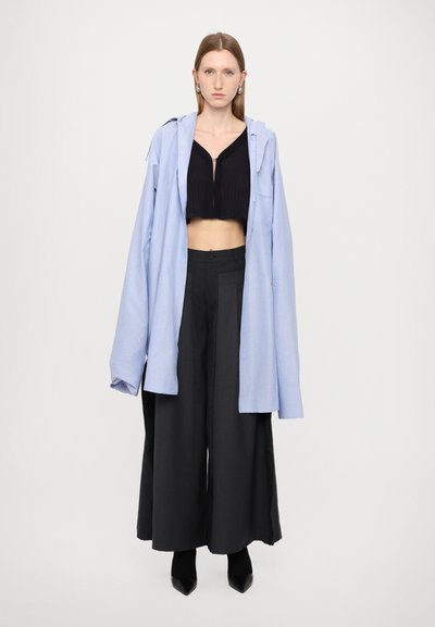 AVAVAV Vestido camiseiro - blue