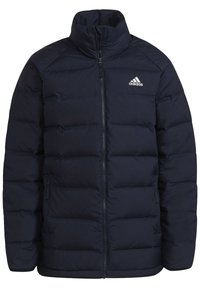 Giubbotto imbottito blu navy con colletto alto, chiusura zip, due tasche laterali e logo Adidas bianco sul lato sinistro del petto. Design trapuntato e testurizzato.