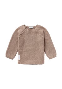 Brauner, gestrickter Babysweater mit langen Ärmeln, drei schräg angeordneten Knöpfen in der Nähe des Kragens und einem kleinen Stoffetikett an der Seite.