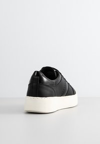 Geox D SKYELY A - Sneakers basse - black
