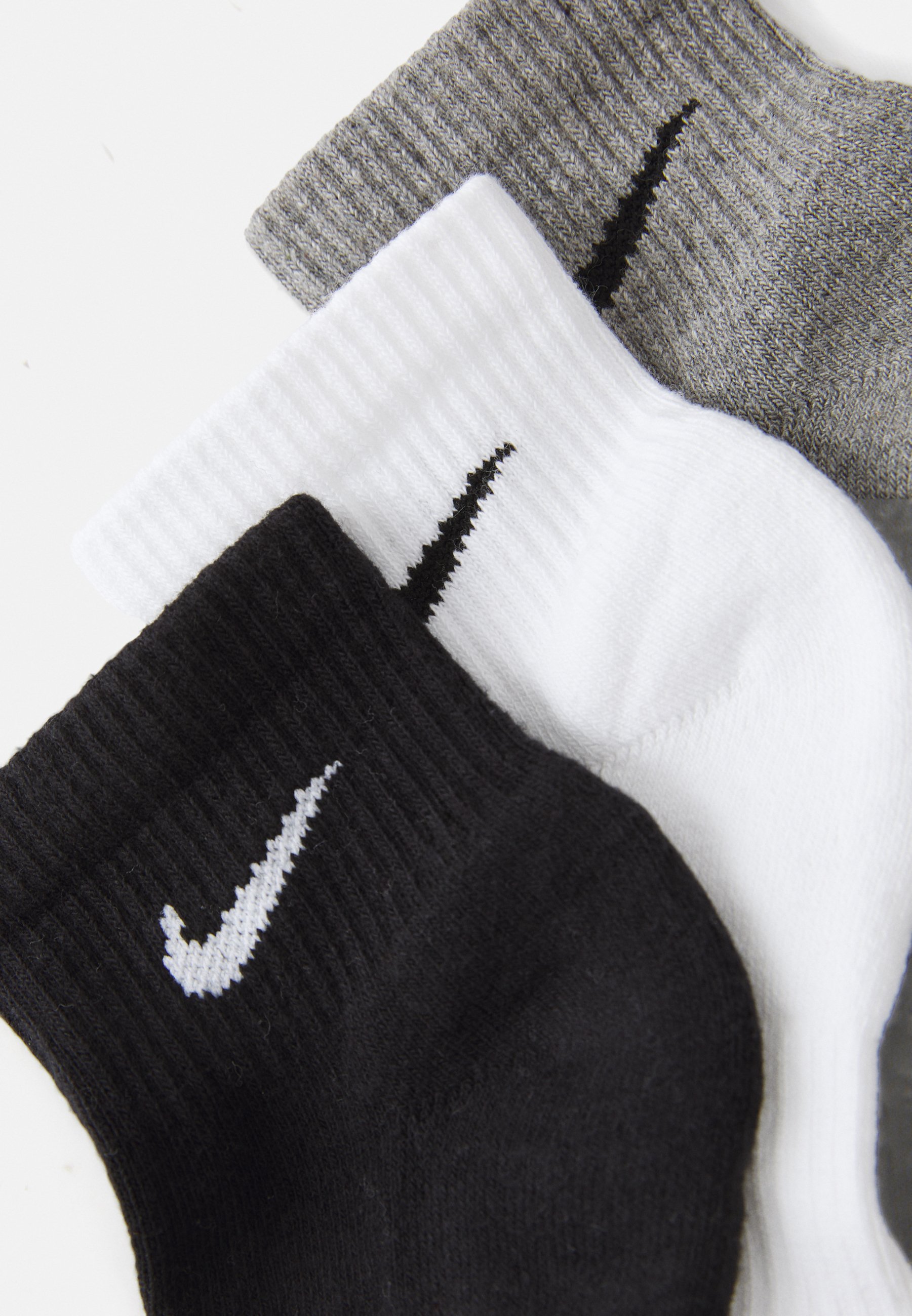 nike cushioned sports socks