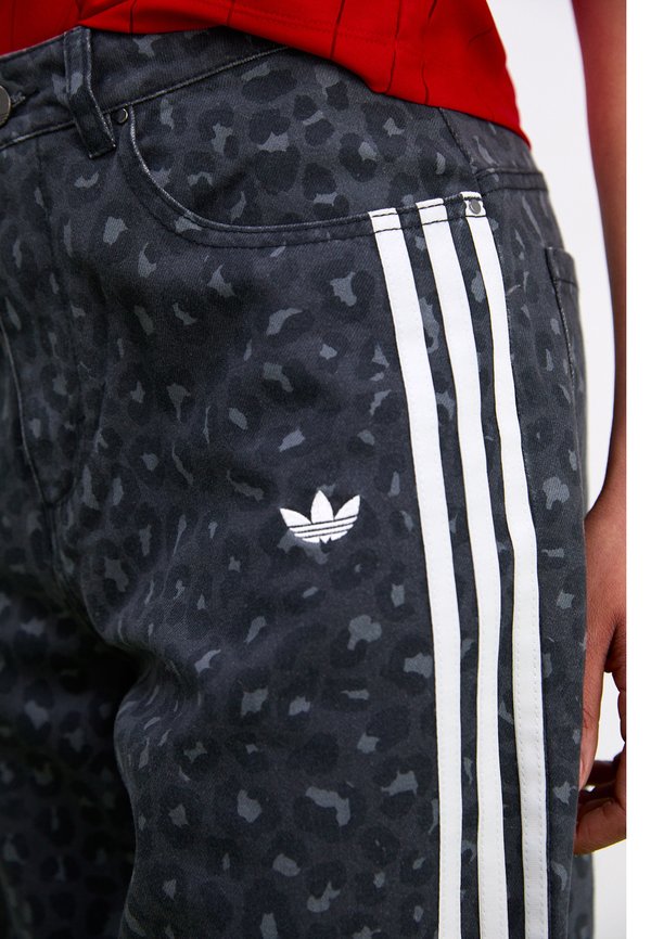 LOOSE PANTS - Relaxed fit jeans4