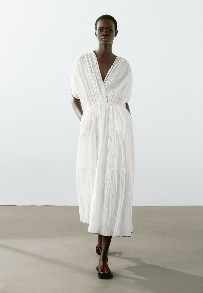 Massimo Dutti - CONTRAST  - Jurk - white, Vergroten