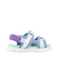 Blå och mintgrön sandal med texturerade remmar, justerbara stängningar och en vit gummisula med dämpning för komfort.