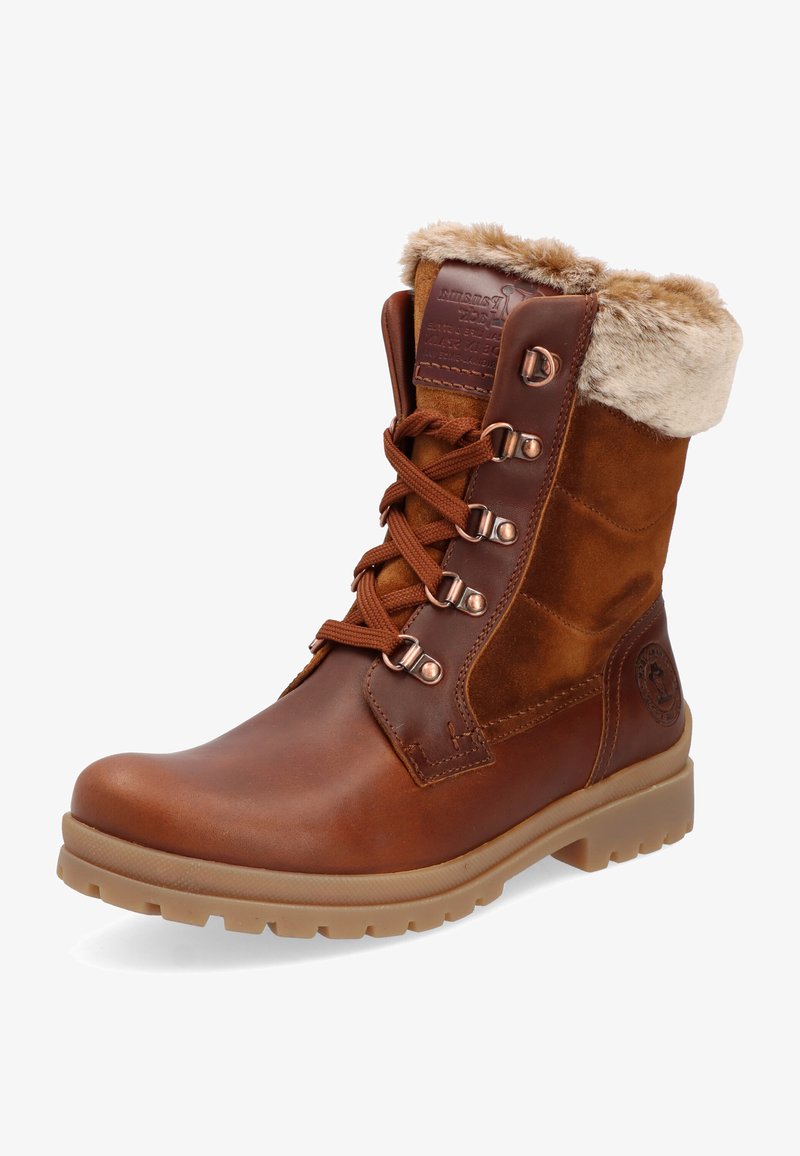 Braune Leder-Stiefelette mit Kunstfellkragen, Schnürverschluss, Metallösen und strukturiertem Gummisohle. Mit einem Logo-Patch an der Seite.