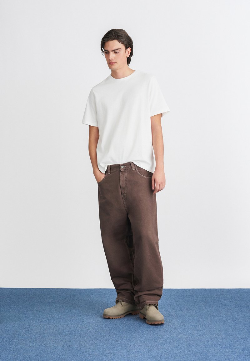 Carhartt WIP BRANDON - Trousers - palisander stone dyed/brown 