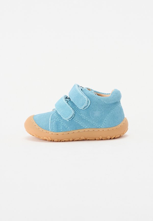 HALE V UNISEX - First shoes
