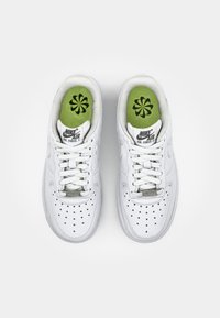 Thumbnail Image 7