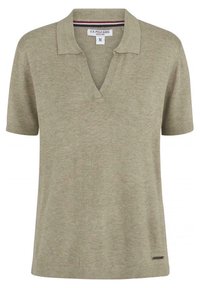 Kortärmad olivgrön pikétröja i mjukt stickat tyg, med V-ringning, ribbad krage och en liten logodetalj vid fållen.