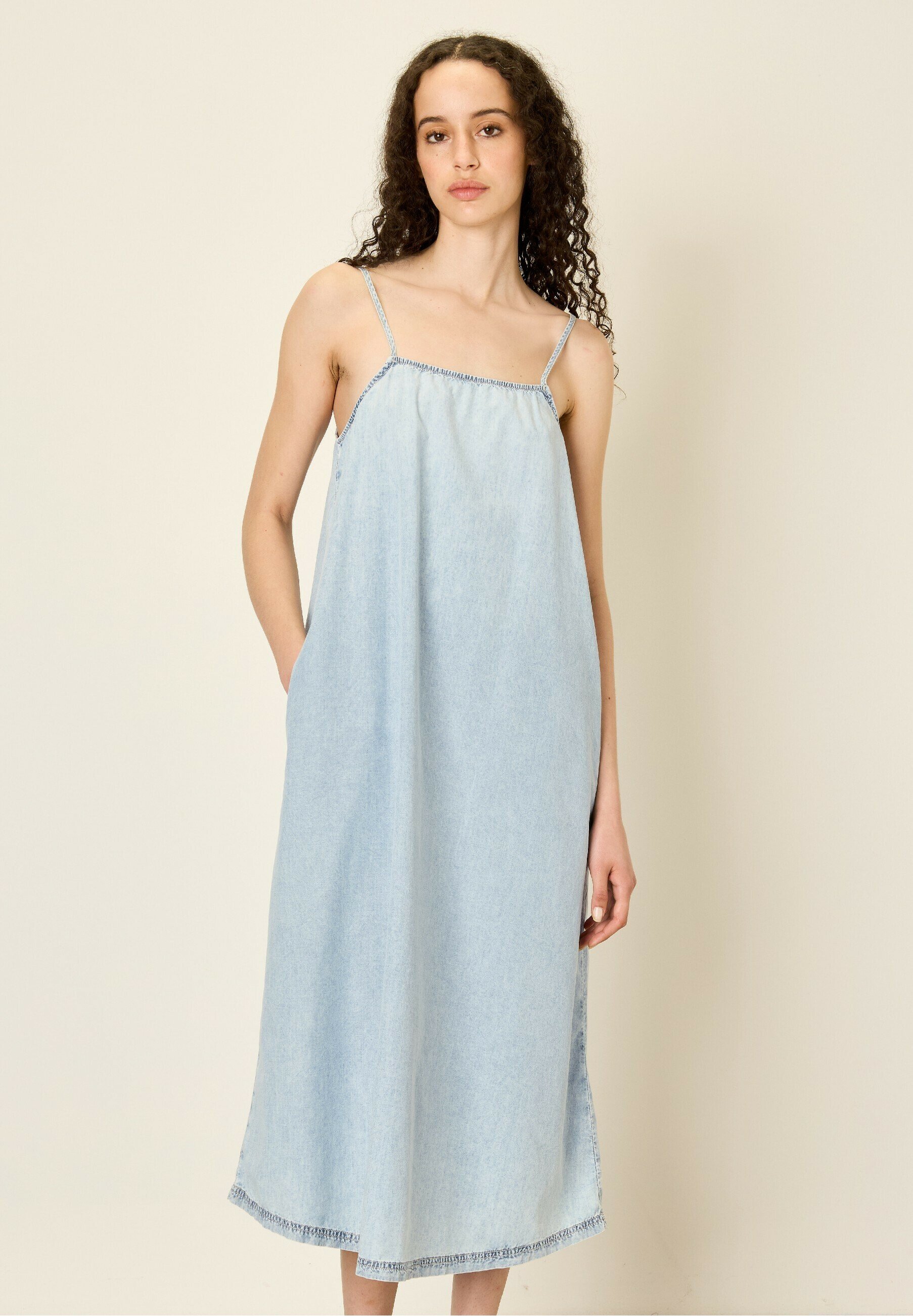 anthropologie blue and white maxi dress 4130646420009_067_c_2400x.webp?v=1649356163
