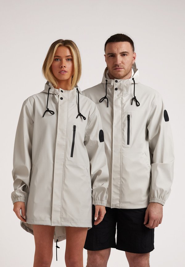 ELEMENTS HOODED RAINCOAT Parka