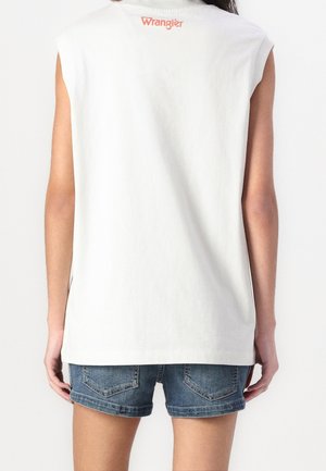 Top - white